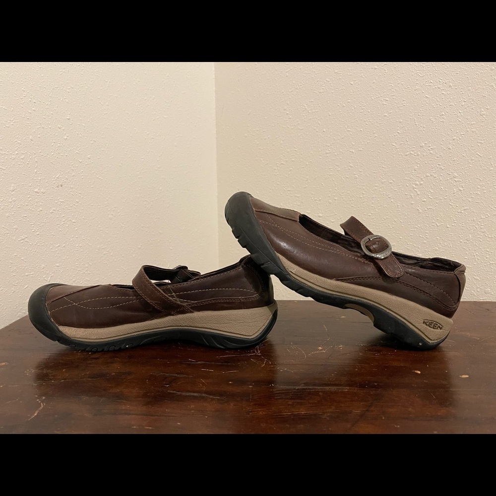 KEEN Toyah Mary Jane Clogs Womens Size 8.5 M Brown Leather Camping-Hiking